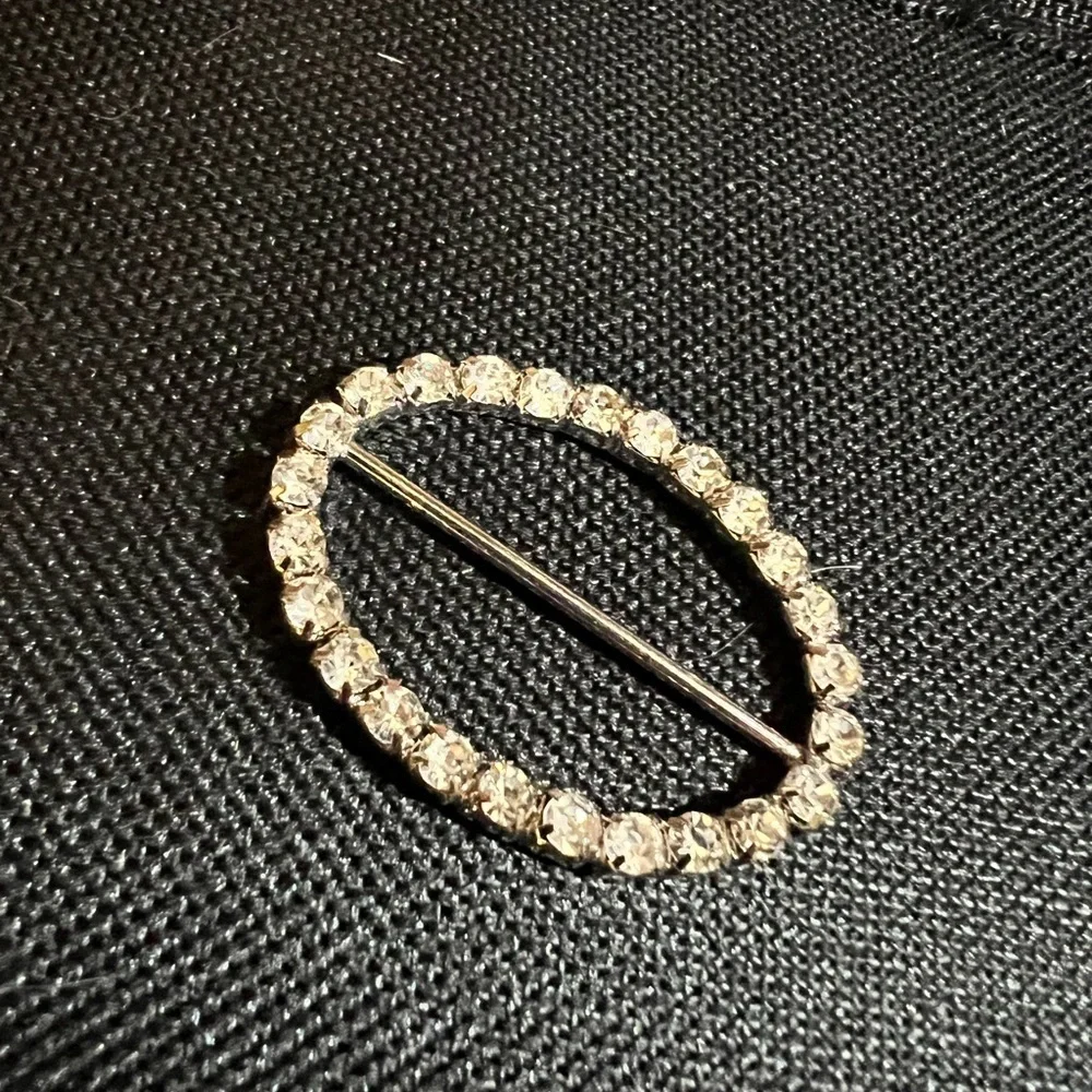 Antique victorian lovely prong set glass rhinestone buckle